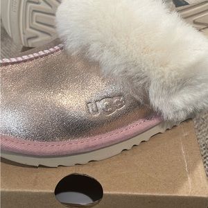 Brand new Uggs slippers kids size 2